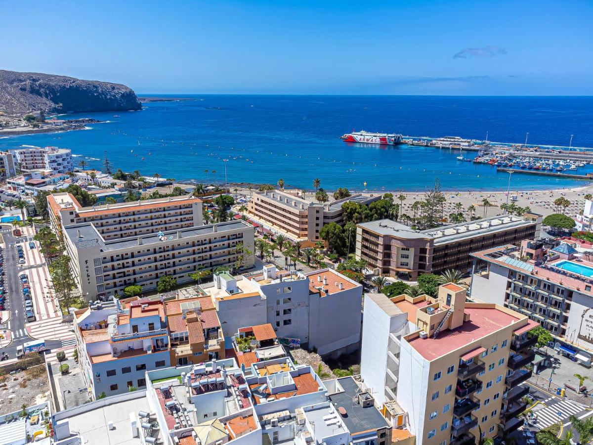 Luxury Holidays Suites, Playa De Los Cristianos لوس كريستيانوس المظهر الخارجي الصورة