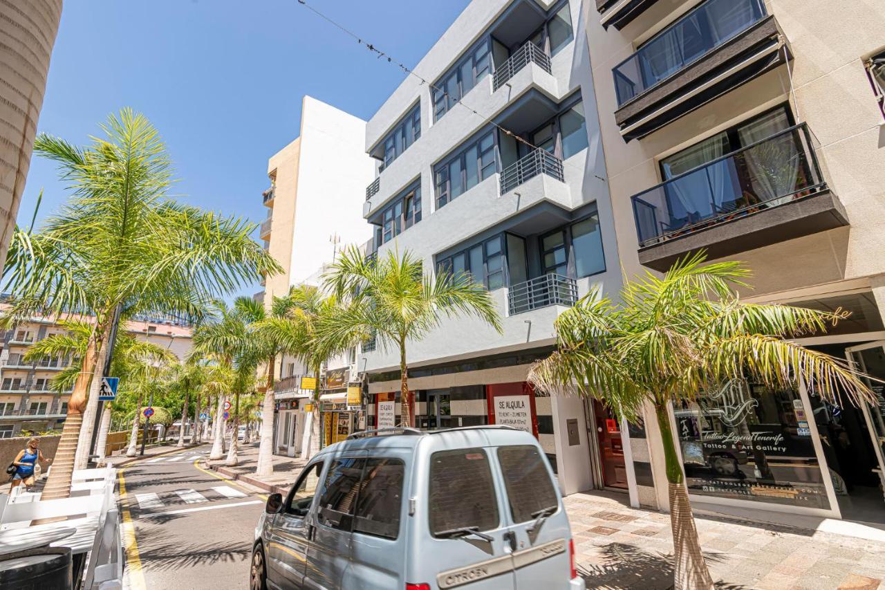 Luxury Holidays Suites, Playa De Los Cristianos لوس كريستيانوس المظهر الخارجي الصورة