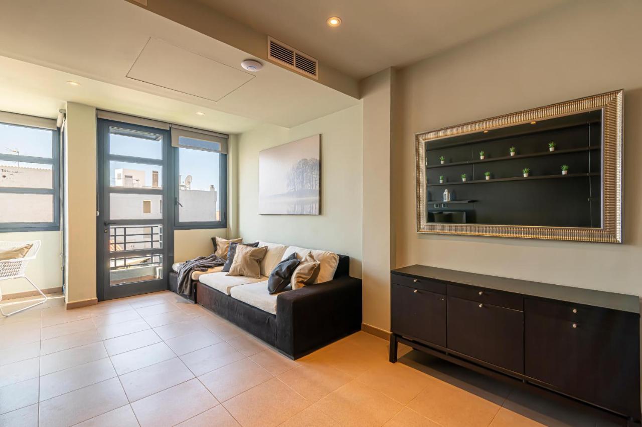 Luxury Holidays Suites, Playa De Los Cristianos لوس كريستيانوس المظهر الخارجي الصورة