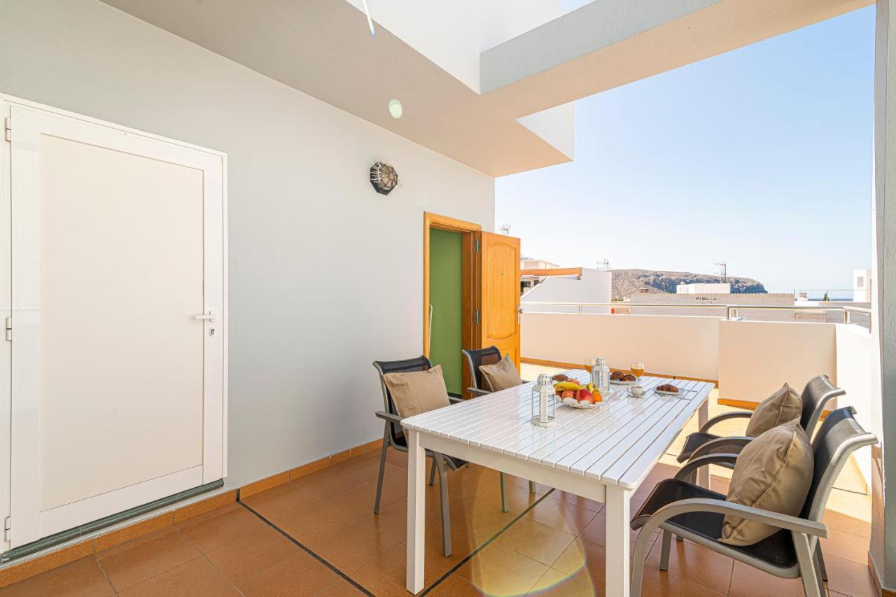 Luxury Holidays Suites, Playa De Los Cristianos لوس كريستيانوس المظهر الخارجي الصورة