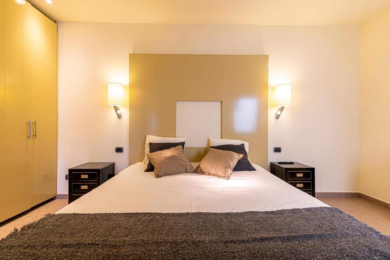 Luxury Holidays Suites, Playa De Los Cristianos لوس كريستيانوس المظهر الخارجي الصورة