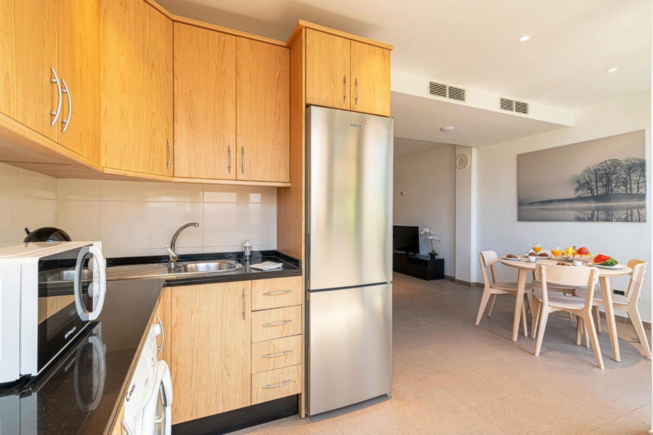 Luxury Holidays Suites, Playa De Los Cristianos لوس كريستيانوس المظهر الخارجي الصورة