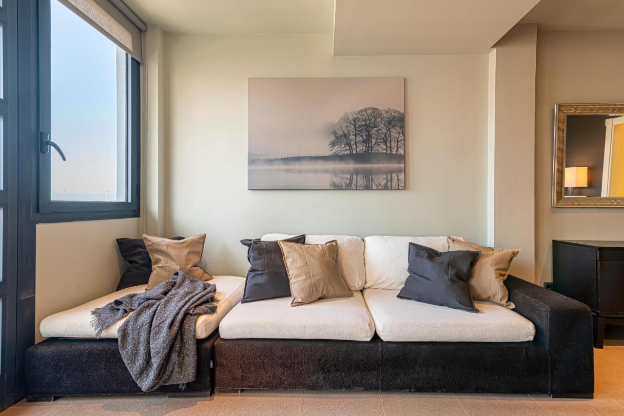 Luxury Holidays Suites, Playa De Los Cristianos لوس كريستيانوس المظهر الخارجي الصورة