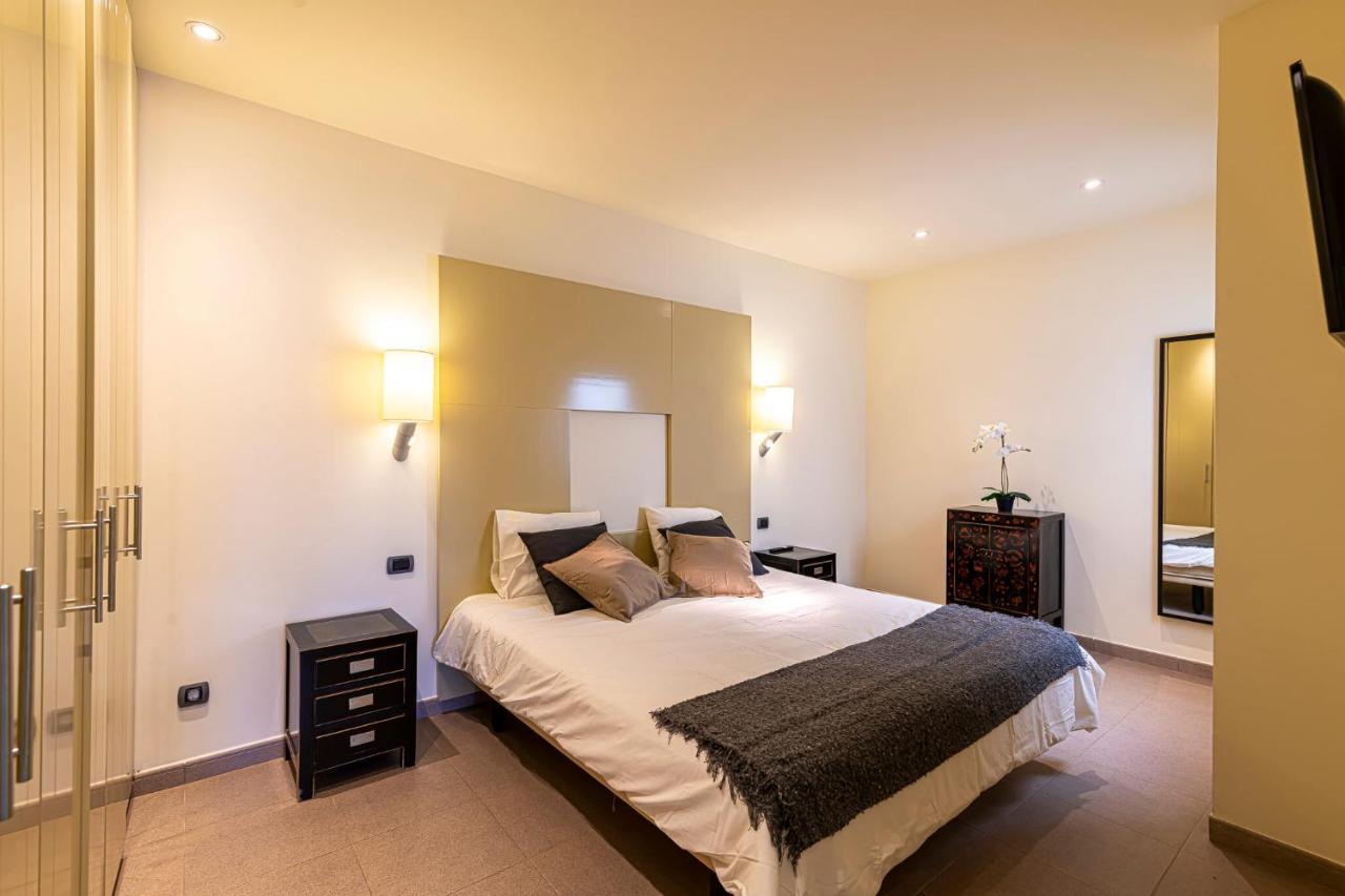 Luxury Holidays Suites, Playa De Los Cristianos لوس كريستيانوس المظهر الخارجي الصورة