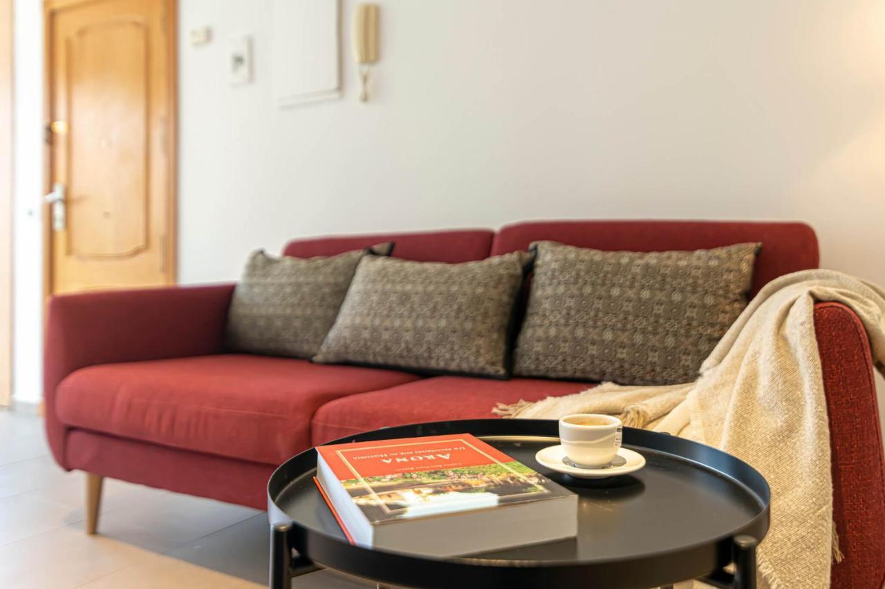 Luxury Holidays Suites, Playa De Los Cristianos لوس كريستيانوس المظهر الخارجي الصورة