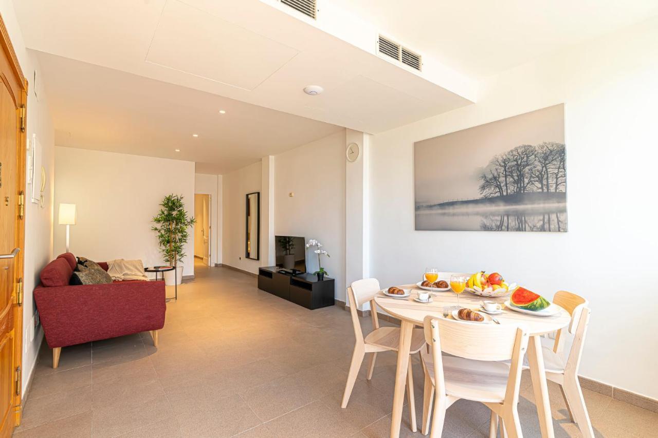 Luxury Holidays Suites, Playa De Los Cristianos لوس كريستيانوس المظهر الخارجي الصورة