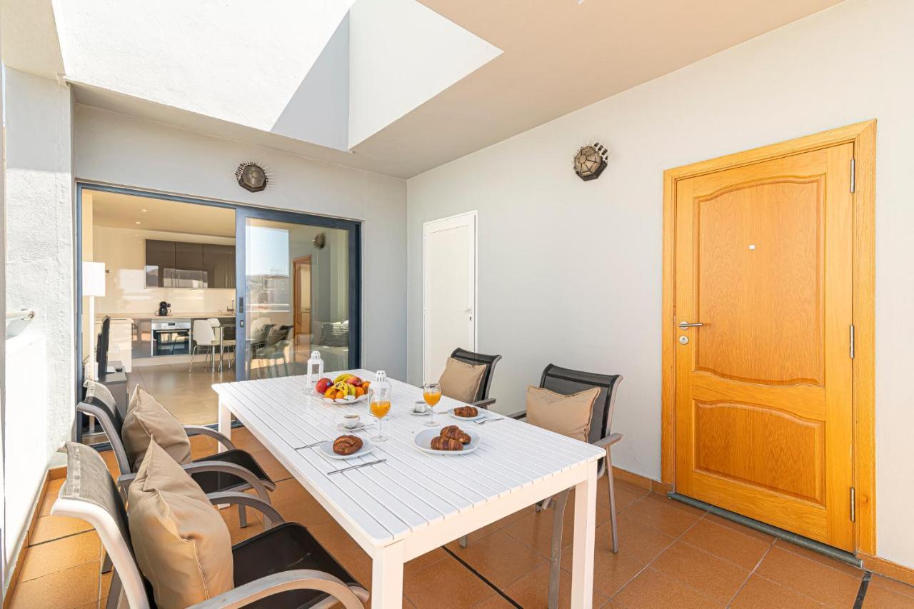 Luxury Holidays Suites, Playa De Los Cristianos لوس كريستيانوس المظهر الخارجي الصورة