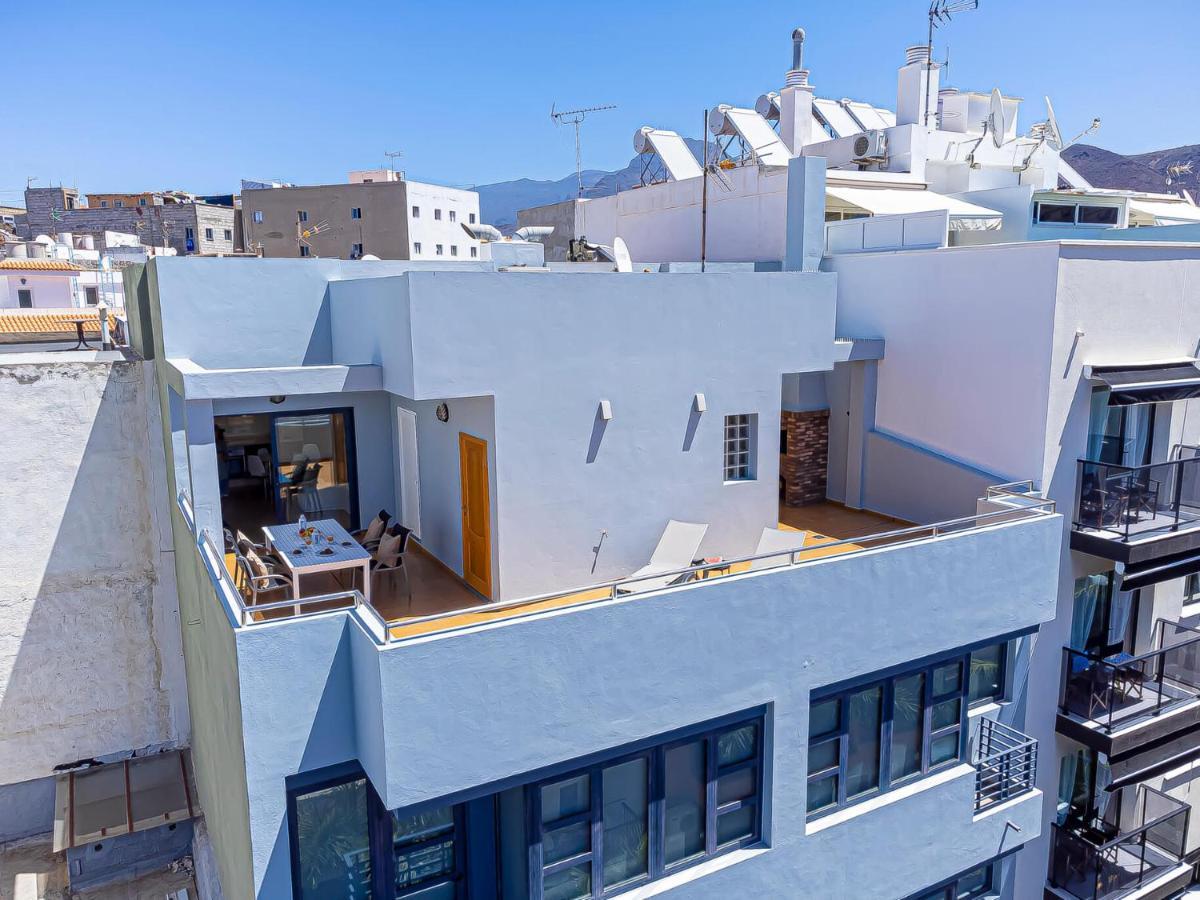 Luxury Holidays Suites, Playa De Los Cristianos لوس كريستيانوس المظهر الخارجي الصورة