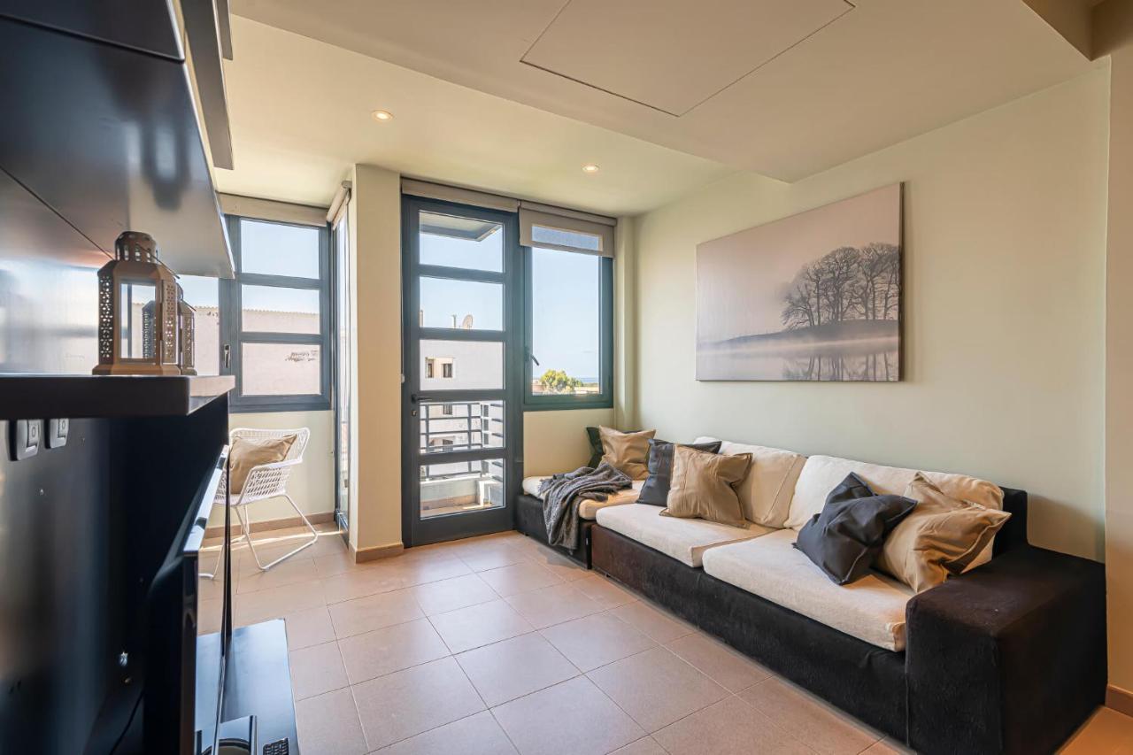 Luxury Holidays Suites, Playa De Los Cristianos لوس كريستيانوس المظهر الخارجي الصورة