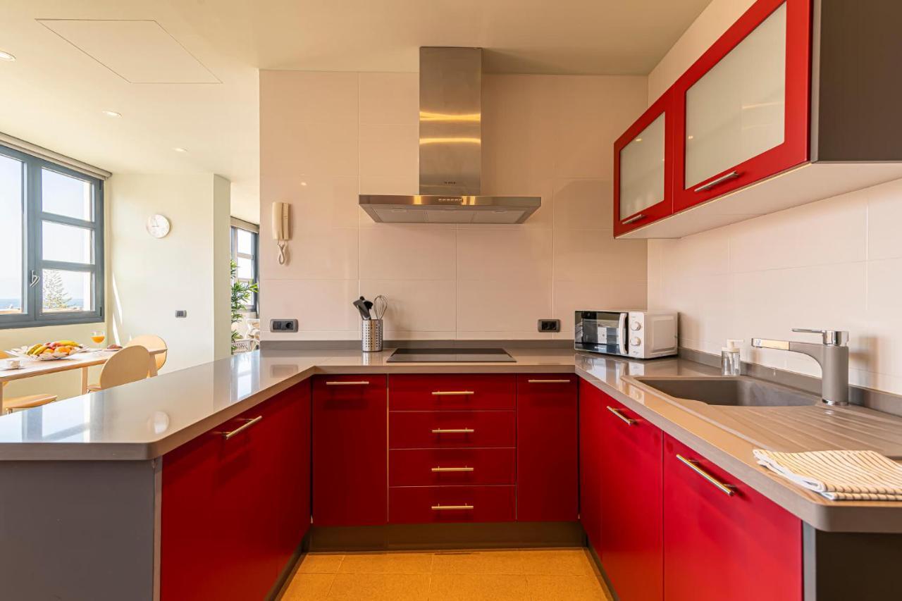 Luxury Holidays Suites, Playa De Los Cristianos لوس كريستيانوس المظهر الخارجي الصورة