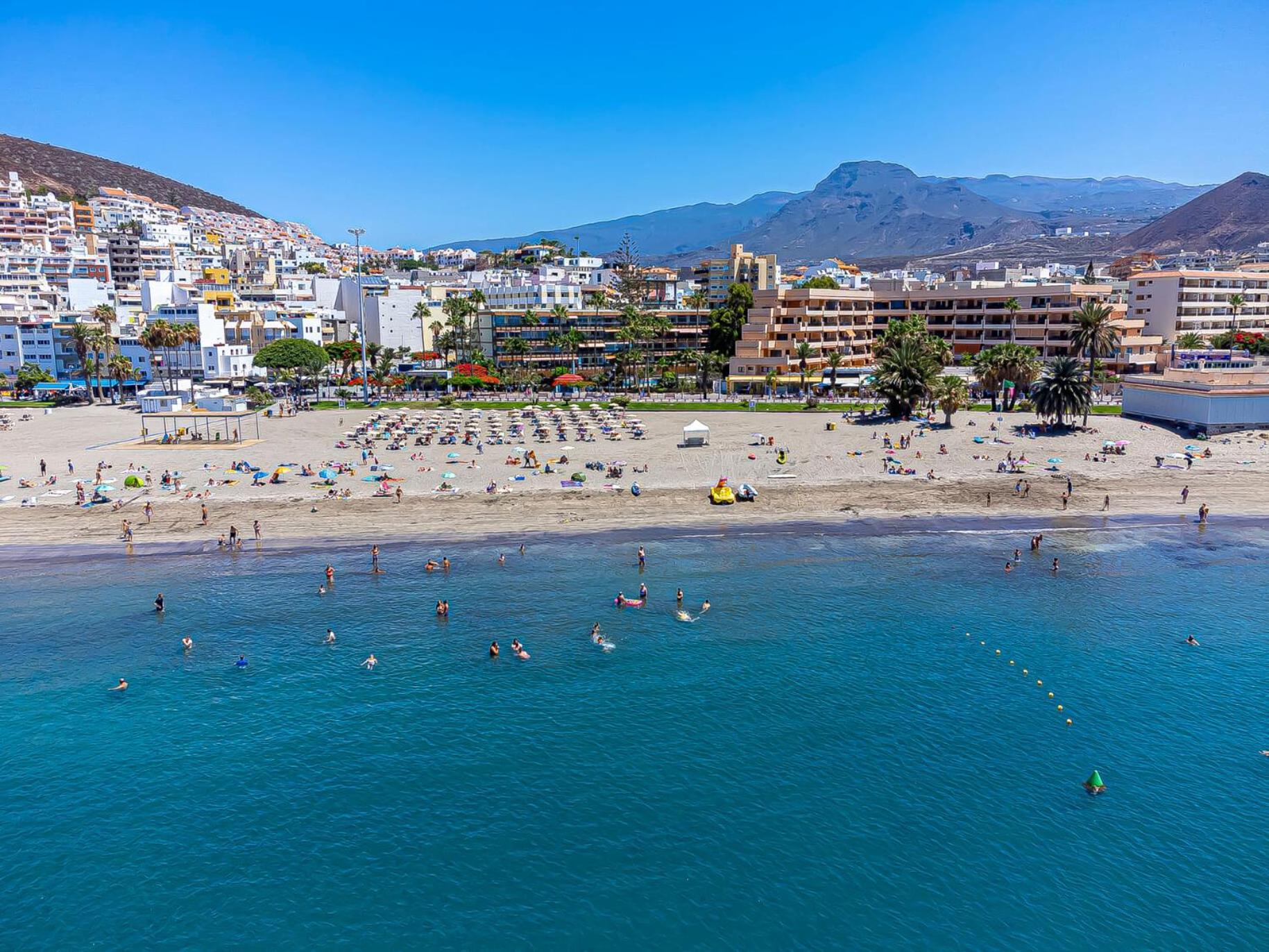Luxury Holidays Suites, Playa De Los Cristianos لوس كريستيانوس المظهر الخارجي الصورة